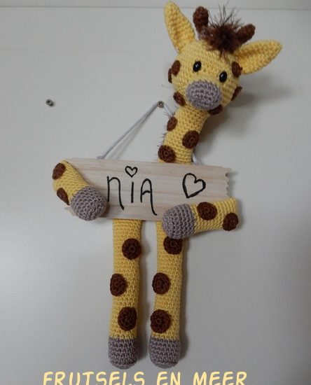 Giraffe Nia